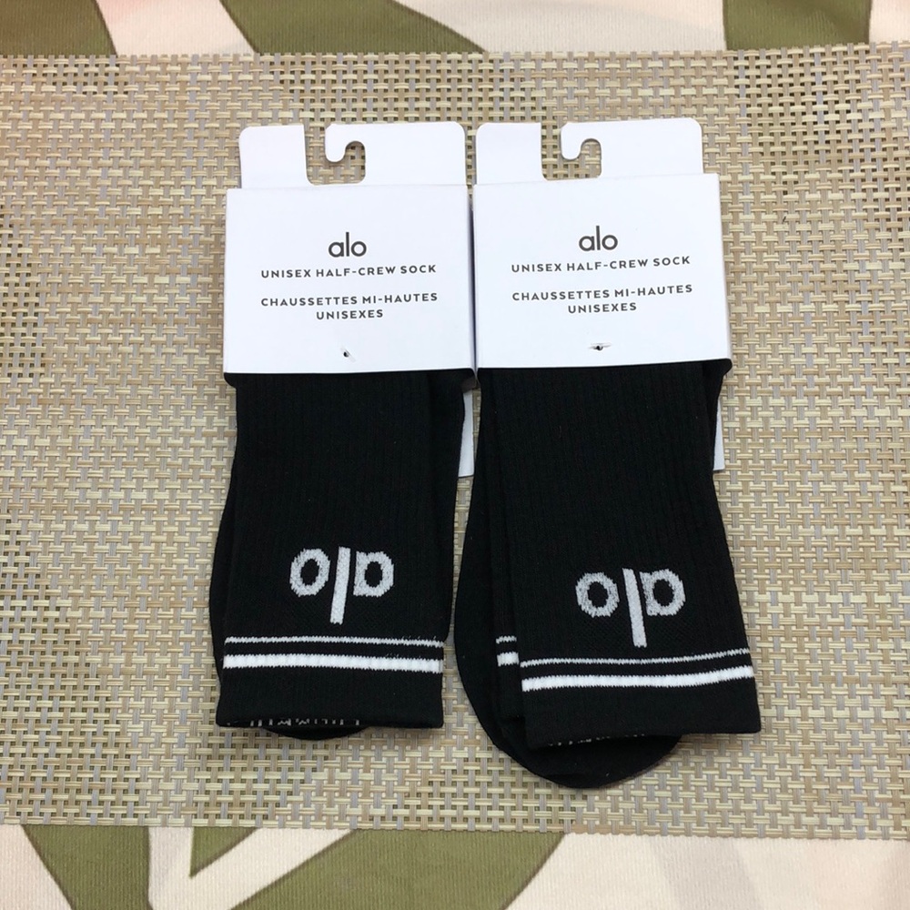 🍩NWT🍩ALO Yoga Women's Anti-Slip Socks 2-Pack | Anti-Slip | Yoga Fitness